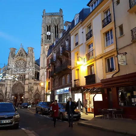 Apartman Le Kaleho, Grand Duplex Au Coeur De - Netflix